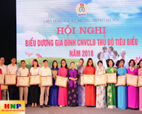 Biểu dương 100 gia đình công nhân, viên chức, lao động Thủ đô tiêu biểu năm 2018